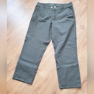 Sonoma Green Capris Size 12